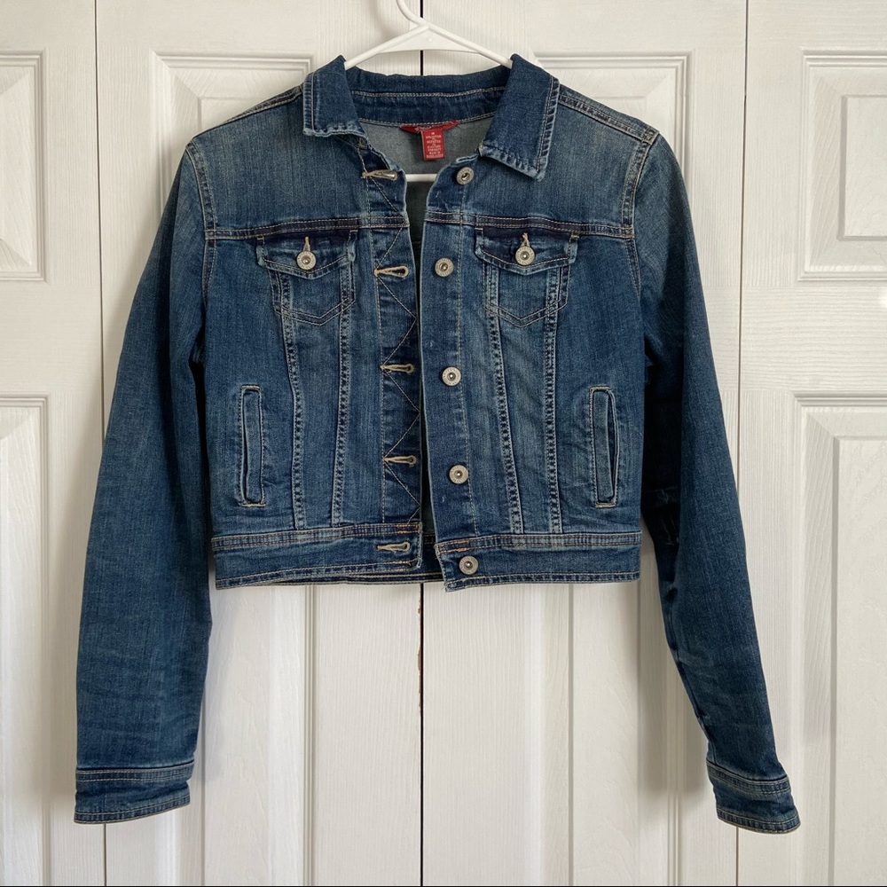 Cropped Denim Jacket - Picture 4 of 6